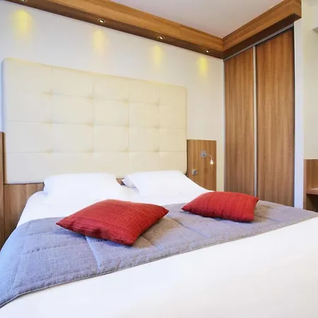 Le Royal 3*